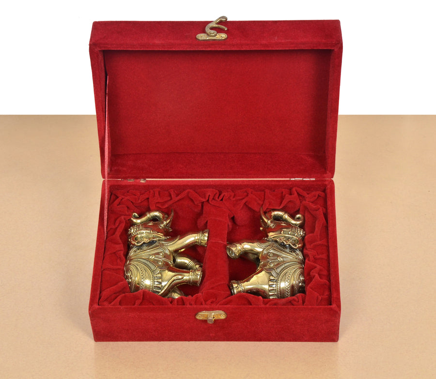 Superfine Brass Elephant Pair with Gift Red Velvet Box Craft Detail