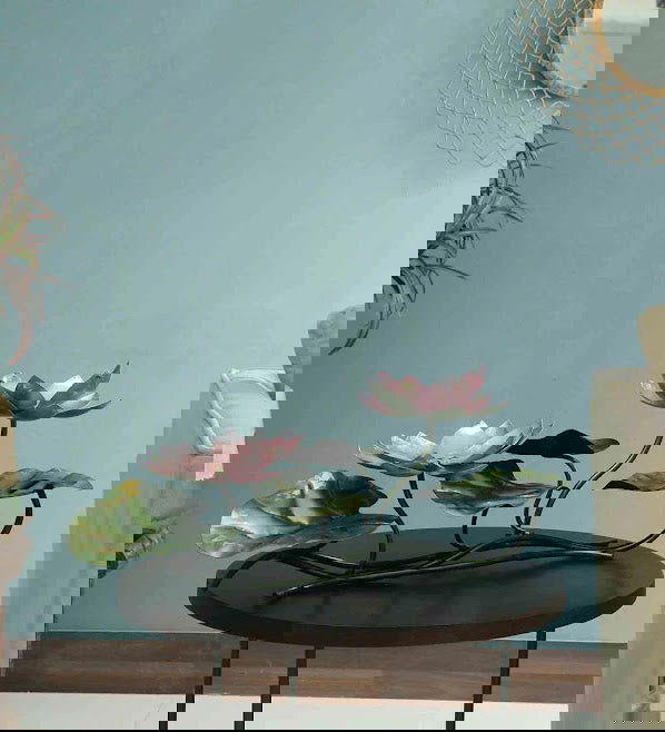 Iron Lotus Showpiece (Weight :2.5 kg)