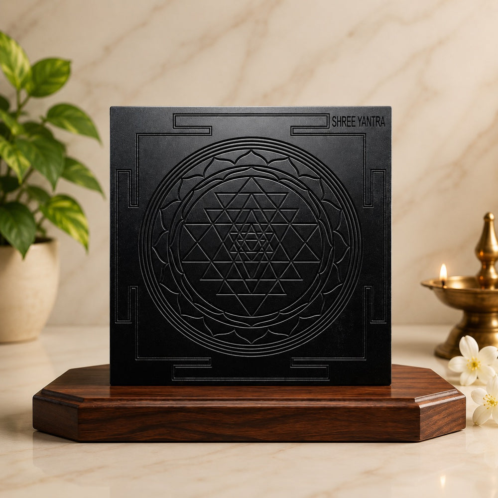 Karungali Wooden Shree Yantra