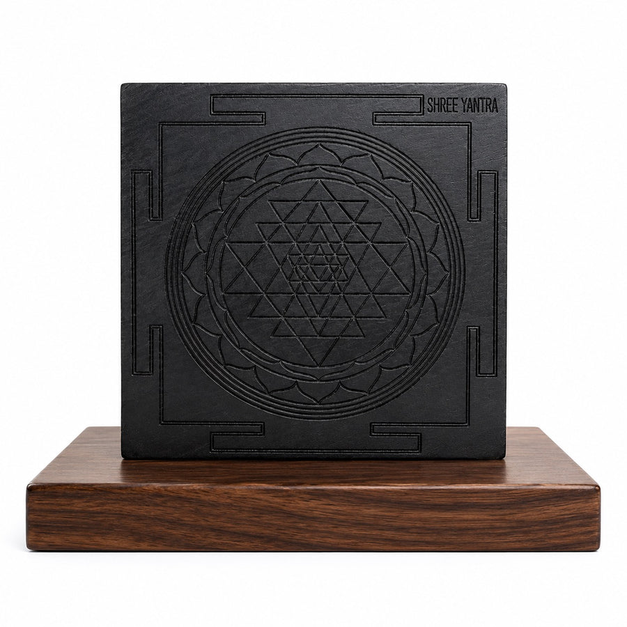 Karungali Wooden Shree Yantra Craft Detail
