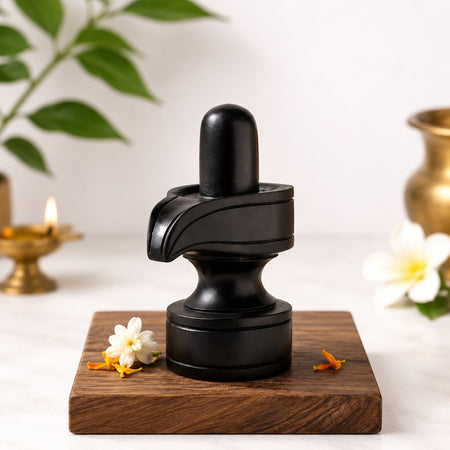 Sacred Karungali Shivling Idol – Natural Ebony Wood (Height: 1 Inches)