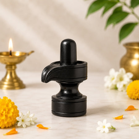 Sacred Karungali Shivling Idol – Natural Ebony Wood (Height: 4 Inches)