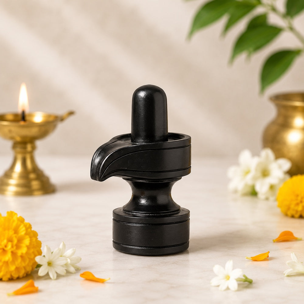 Sacred Karungali Shivling Idol – Natural Ebony Wood (Height: 4 Inches)