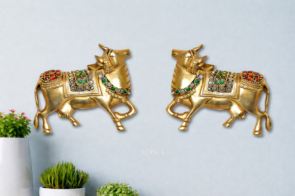 Brass Kamdhenu Cow Pair Wall Hanging – Vastu Gau Mata Statues for Home & Office Wall Decor | Pooja Figurine (Height :4 Inches)