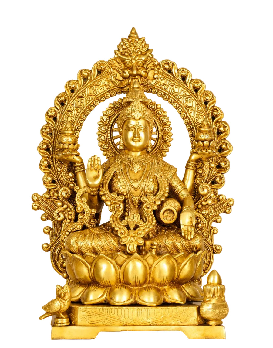 Grand Antique Brass Goddess Lakshmi Statue – Handcrafted in India | Symbol of Wealth, Prosperity & Divine Grace (Height: 15 Inches) Craft Detail