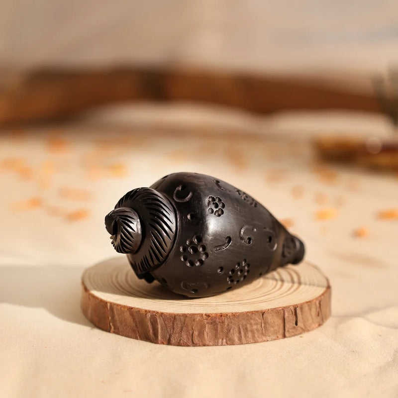 Divine Karungali Shankh for Spiritual Decor