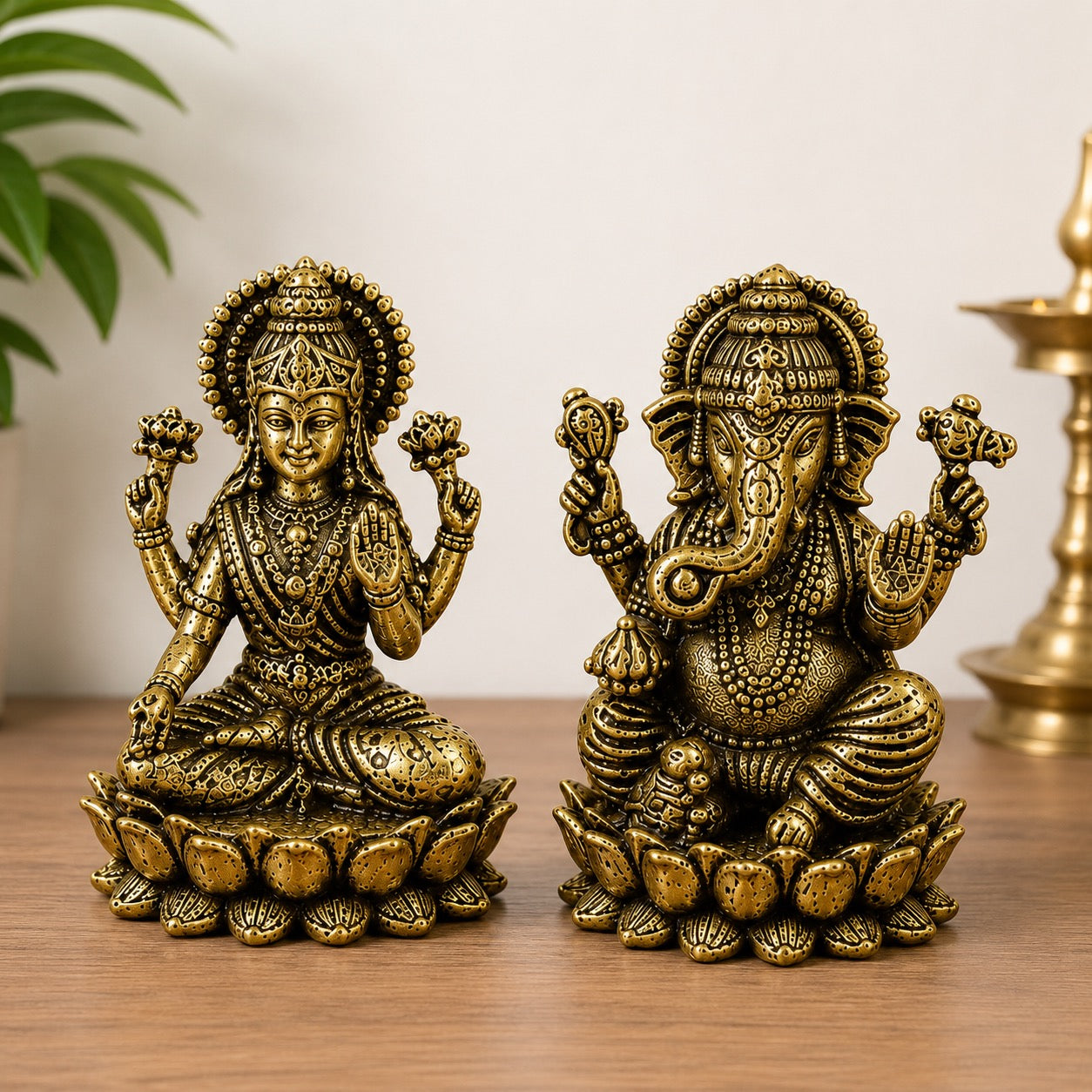 Brass Sitting Lakshmi Ganesh Idol – Antique Finish Handcrafted Statue for Home Temple, Pooja Room & Décor (Height: 1.4 Inches)
