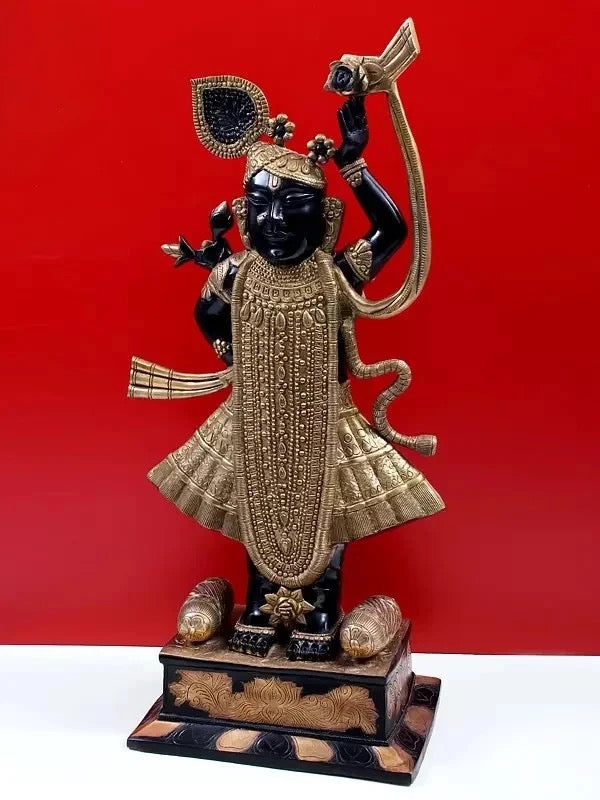Brass Shri Krishna as Bihari ji (Height: 31 Inches) Craft Detail