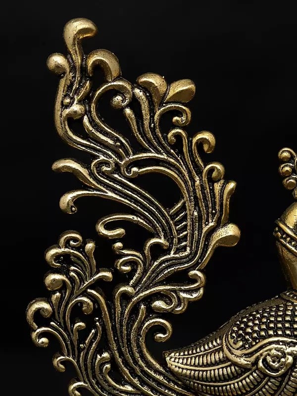 Brass Superfine Small Peacock statue (Height : 4 Inches) Study Setting