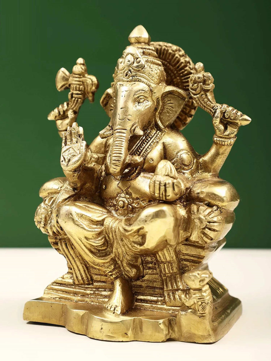 Brass Raja Ganpati Statue 5 inches Craft Detail