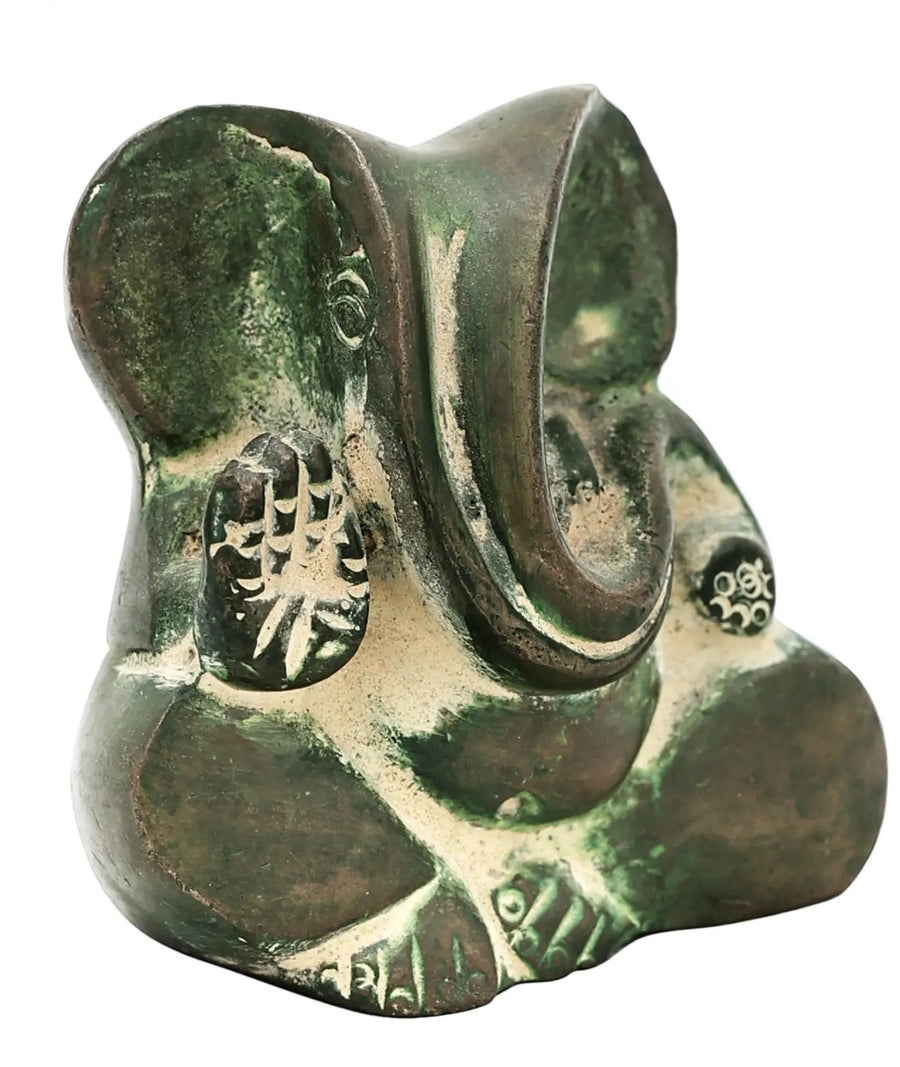 Small Brass Statue of Lord Ganesha 2 inches Craft Detail