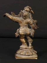 Messingskulptur tanzender Krishna, 5 Zoll, seitliche Ansicht, verzierte Beinschmuck-Details