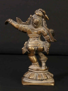 Messingskulptur tanzender Krishna, 5 Zoll, seitliche Ansicht, verzierte Beinschmuck-Details